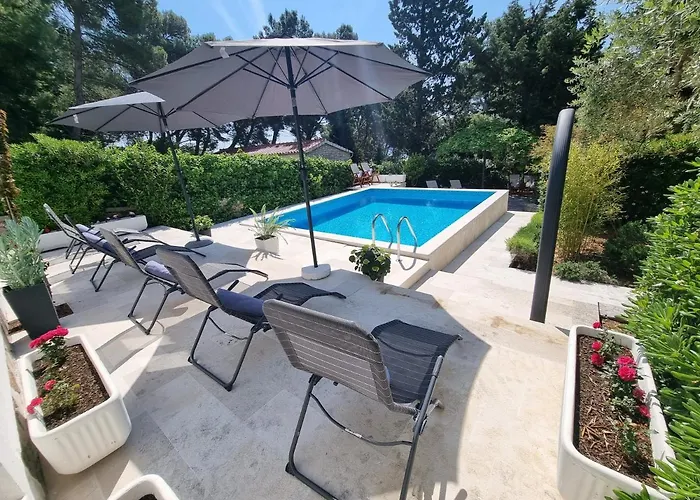 Villa Ilaria *